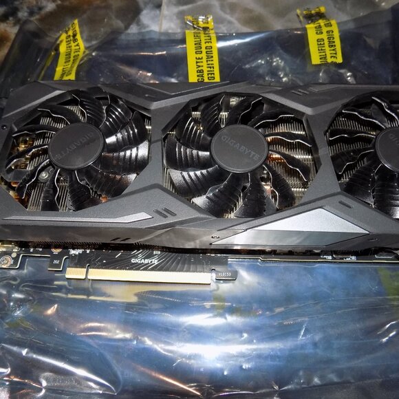 Gigabyte GeForce RTX 2070 SUPER Gaming OC 3X 8GB GDDR6 - Black - Picture 3 of 9